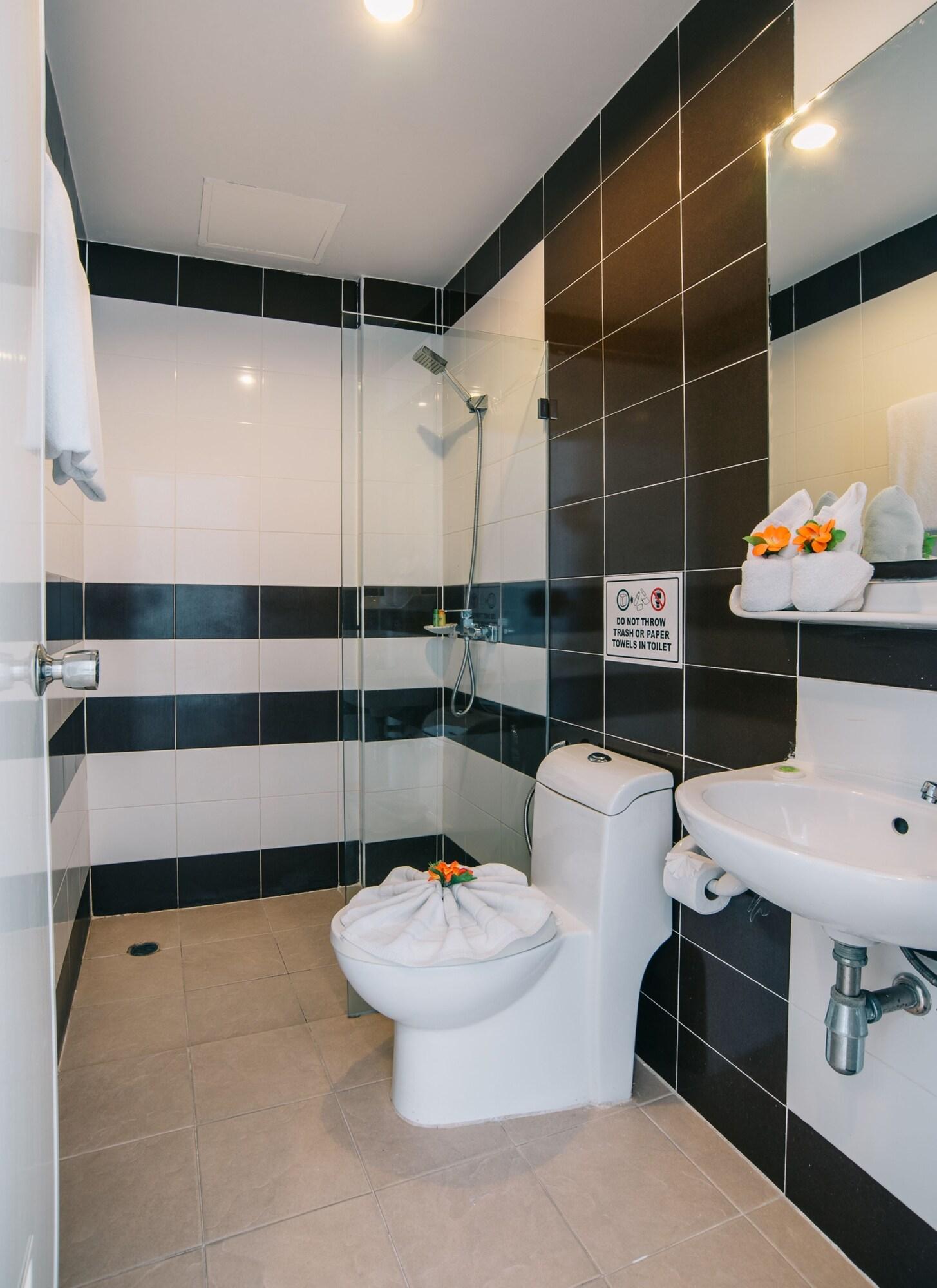 Studio Patong By Icheck Inn Phuket Exterior photo